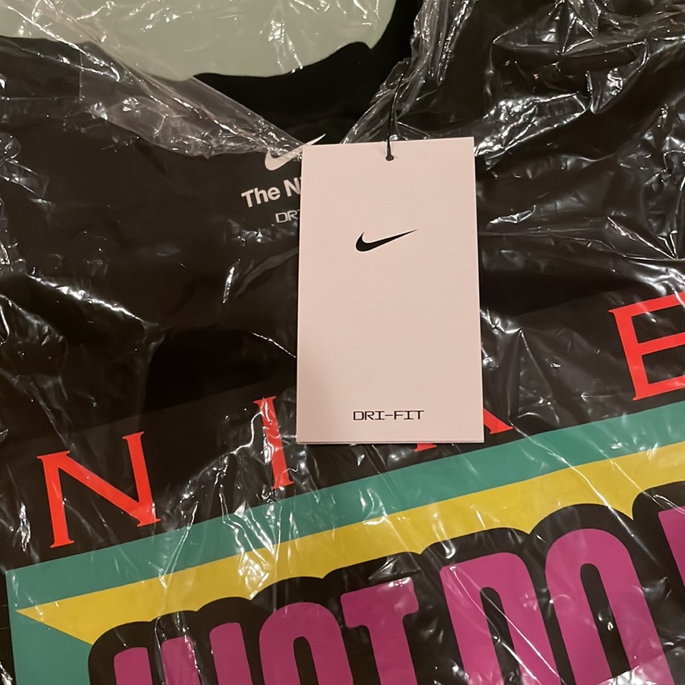 🆕 Nike Dri-Fit Training Tee - Picture 5 of 6